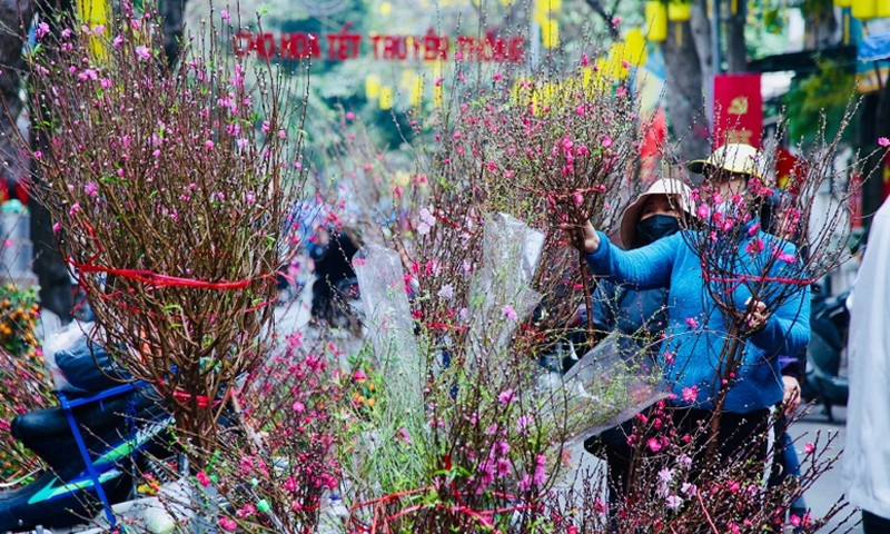 Tin mới nhất về thời tiết Tết Nguy&ecirc;n đ&aacute;n 2026: Nguy cơ mưa lớn k&egrave;m r&eacute;t đậm, r&eacute;t hại?- Ảnh 1.