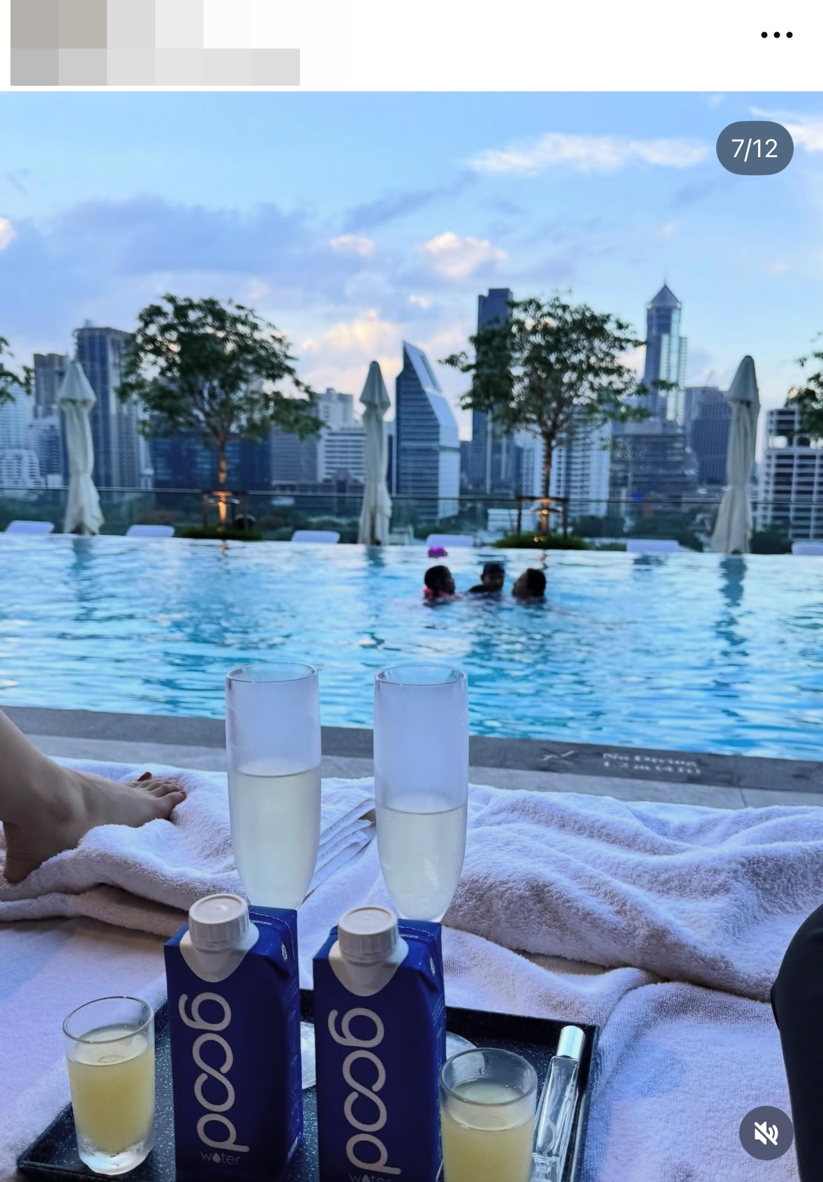 Lộ diện người đ&agrave;n &ocirc;ng đang ở cạnh Linh Trương giữa ồn &agrave;o &ldquo;đ&ograve;i danh phận&rdquo;- Ảnh 4.