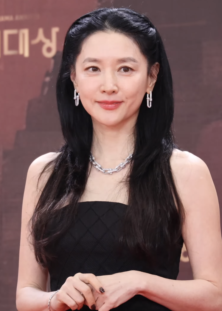"Thần dược" 0 đồng gi&uacute;p Lee Young Ae trẻ m&atilde;i kh&ocirc;ng gi&agrave;, xứng danh "người đẹp oxy"- Ảnh 2.