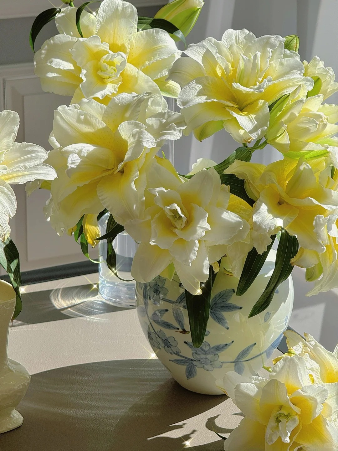 "N&agrave;ng thơ" Ludwina: Đ&oacute;a ly m&agrave;u nắng khiến hội y&ecirc;u hoa vừa y&ecirc;u vừa hận, muốn chơi Tết phải lưu &yacute; ngay kẻo "vỡ mộng"- Ảnh 10.