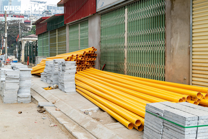 Cận cảnh loạt nh&agrave; 'si&ecirc;u mỏng, si&ecirc;u m&eacute;o' tr&ecirc;n đường đang mở rộng ở H&agrave; Nội- Ảnh 19.