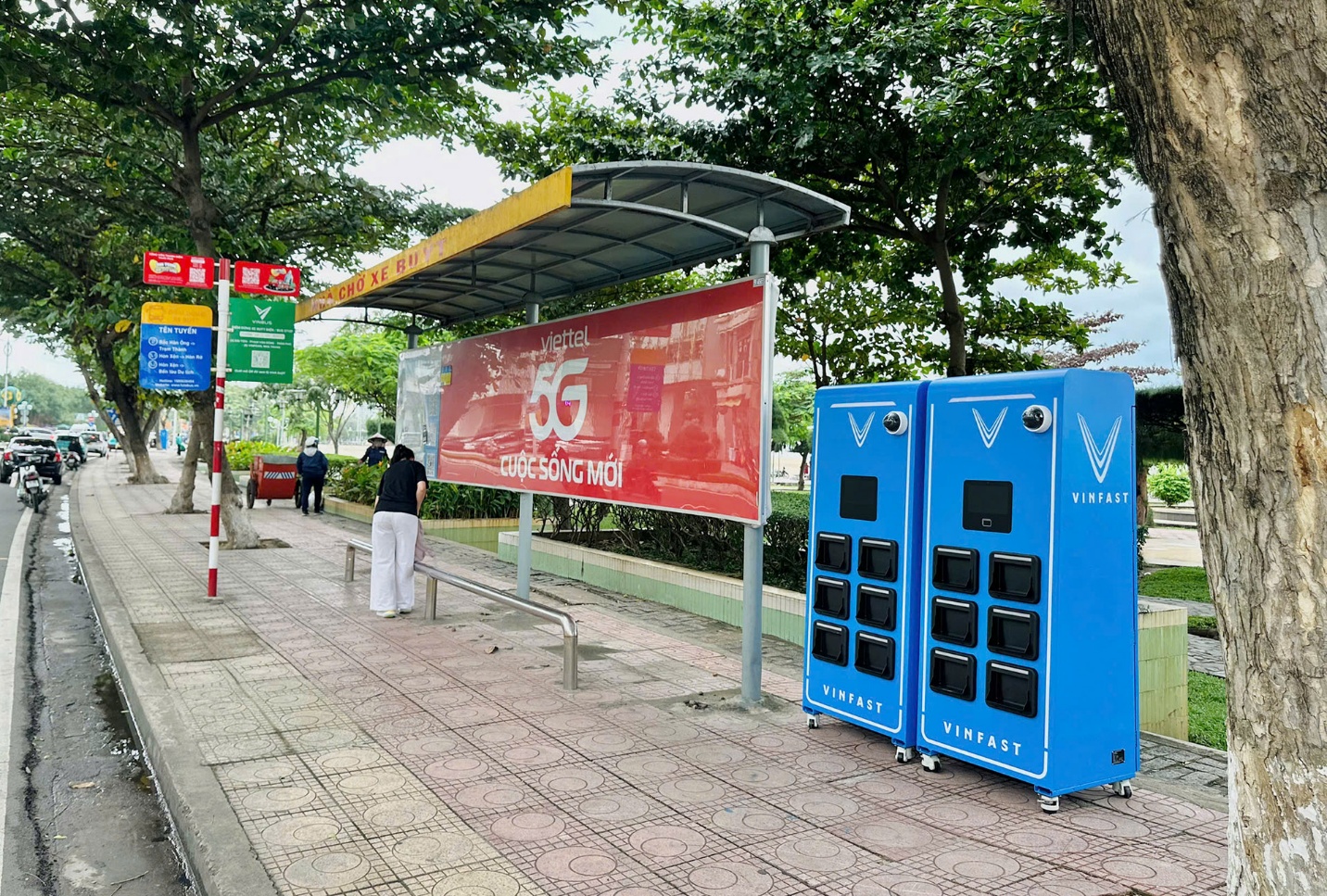 VinFast ra mắt 4 mẫu xe máy điện mới, hoàn thiện lắp đặt 4.500 trạm đổi pin đầu tiên- Ảnh 5. VinFast ra mắt 4 mẫu xe máy điện mới, hoàn thiện lắp đặt 4.500 trạm đổi pin đầu tiên- Ảnh 5.