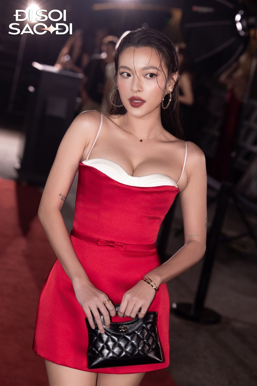 Đại tiệc nhan sắc trên du thuyền 5 sao hot nhất đêm nay: Dàn mỹ nhân, phú bà đổ bộ, không giật spotlight không về!- Ảnh 11.