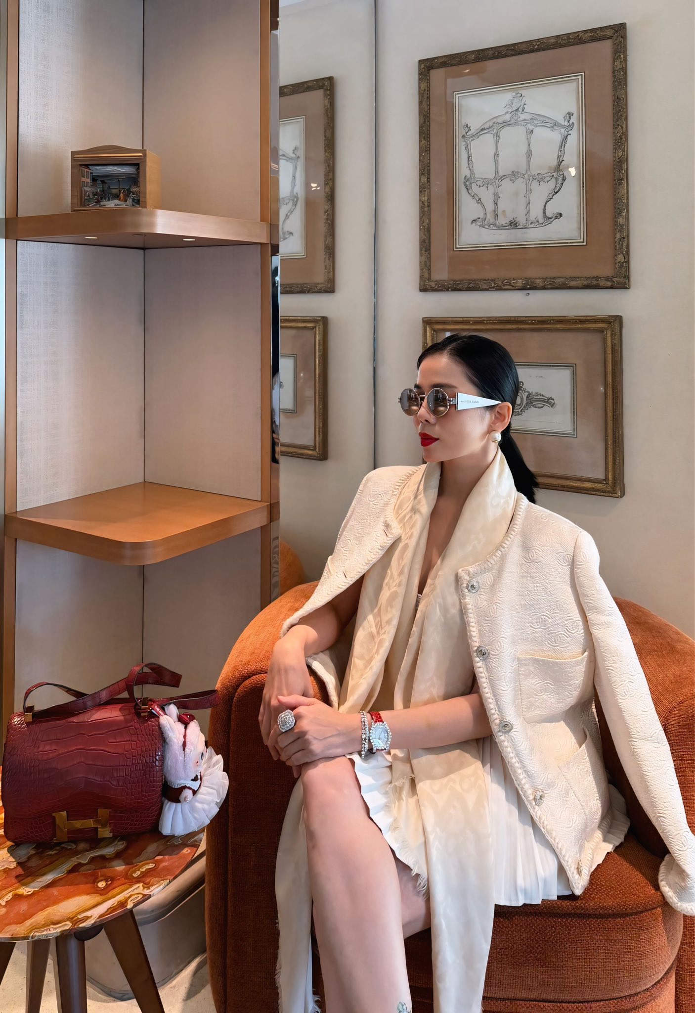 Từ chuyện Lệ Quyên văng tục: Cái Từ chuyện Lệ Quyên văng tục: Cái