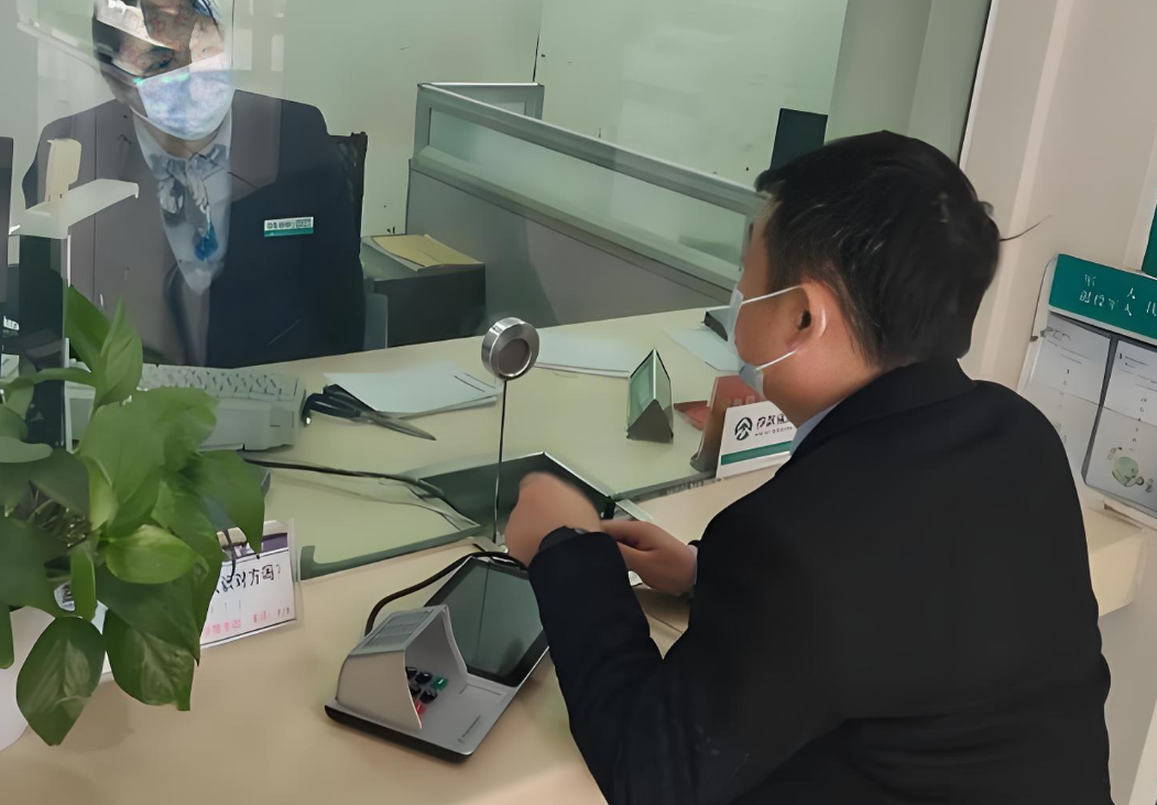 Vay hơn 4 tỷ đồng mua nh&agrave;, trả g&oacute;p 30 triệu đồng/th&aacute;ng, 7 năm sau thanh to&aacute;n hết cả gốc lẫn l&atilde;i th&igrave; ng&acirc;n h&agrave;ng đ&ograve;i: Nợ của anh c&ograve;n nguy&ecirc;n- Ảnh 2.