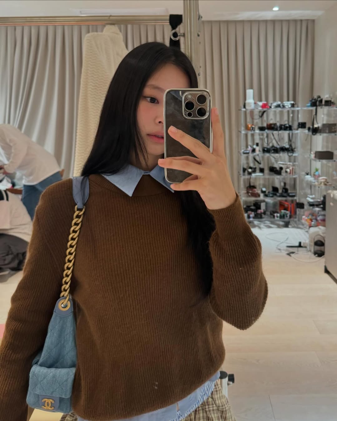 Mỹ nh&acirc;n thấp b&eacute; nhưng mặc g&igrave; cũng sang, đến hơi thở cũng kh&iacute; chất: Cả showbiz c&oacute; đ&uacute;ng 1 người!- Ảnh 11.