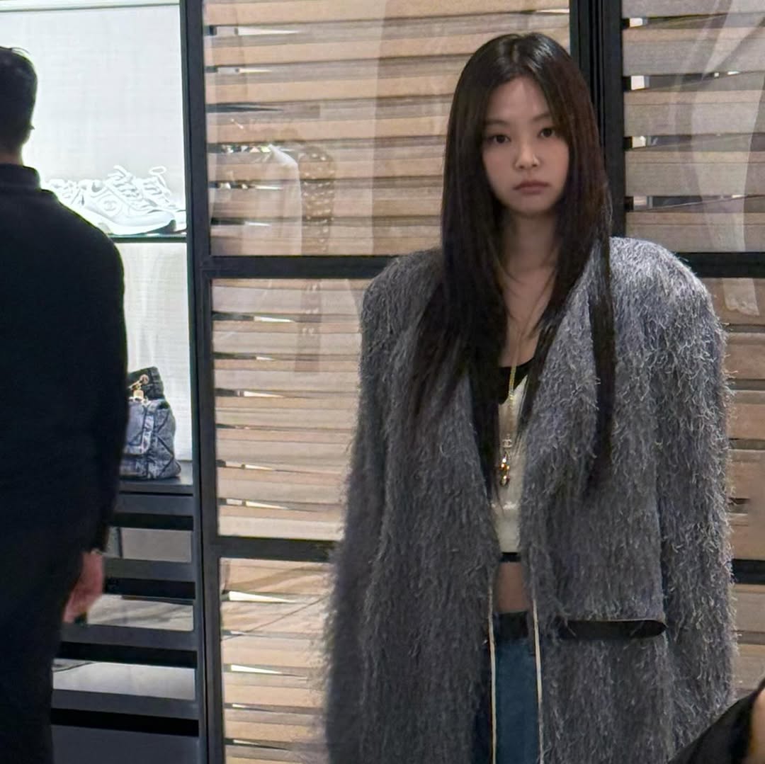 Mỹ nh&acirc;n thấp b&eacute; nhưng mặc g&igrave; cũng sang, đến hơi thở cũng kh&iacute; chất: Cả showbiz c&oacute; đ&uacute;ng 1 người!- Ảnh 9.