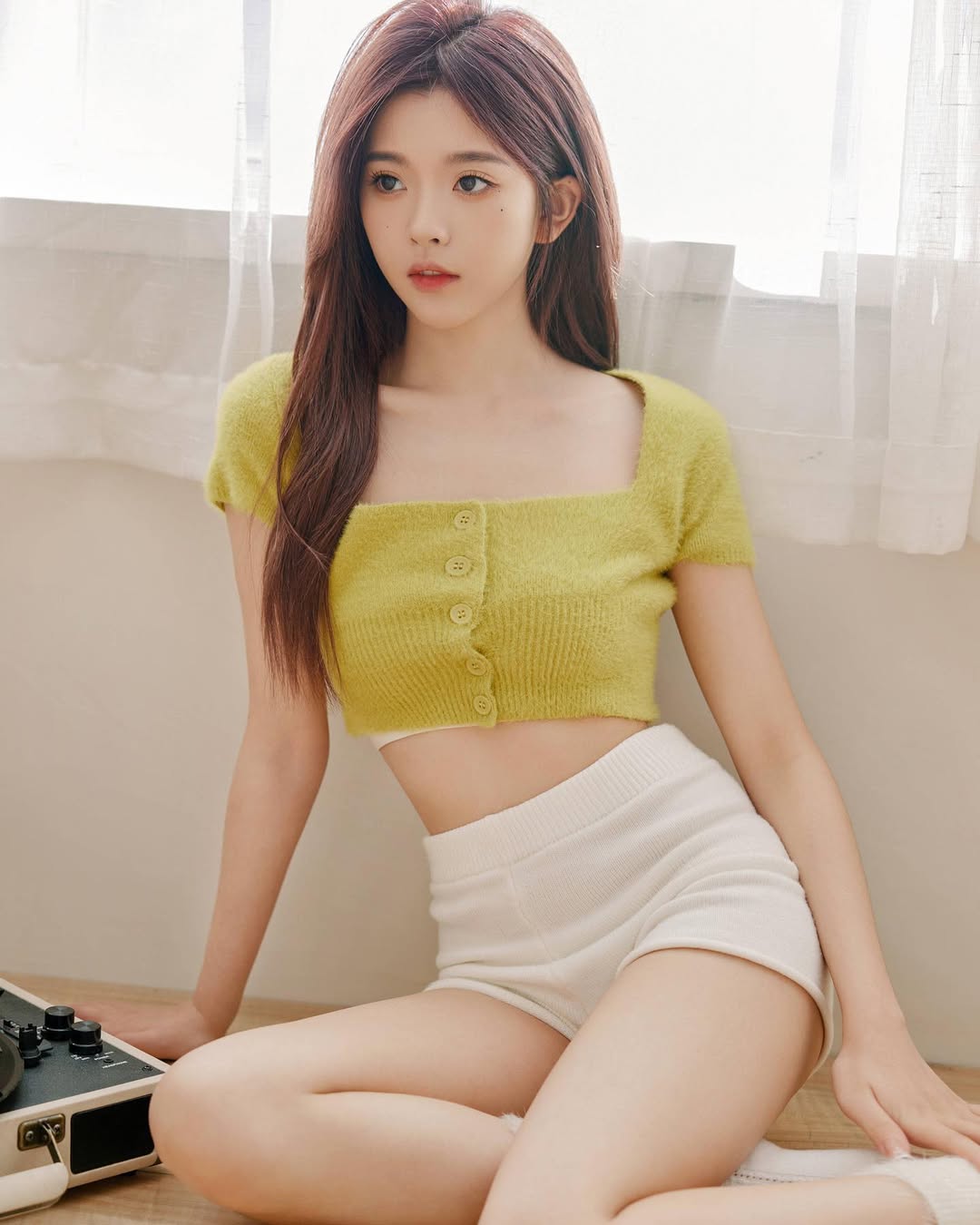 Hot girl, diễn vi&ecirc;n T.L bị cắt s&oacute;ng, gỡ phim v&agrave; x&oacute;a bỏ mọi th&ocirc;ng tin tr&ecirc;n Internet- Ảnh 1.