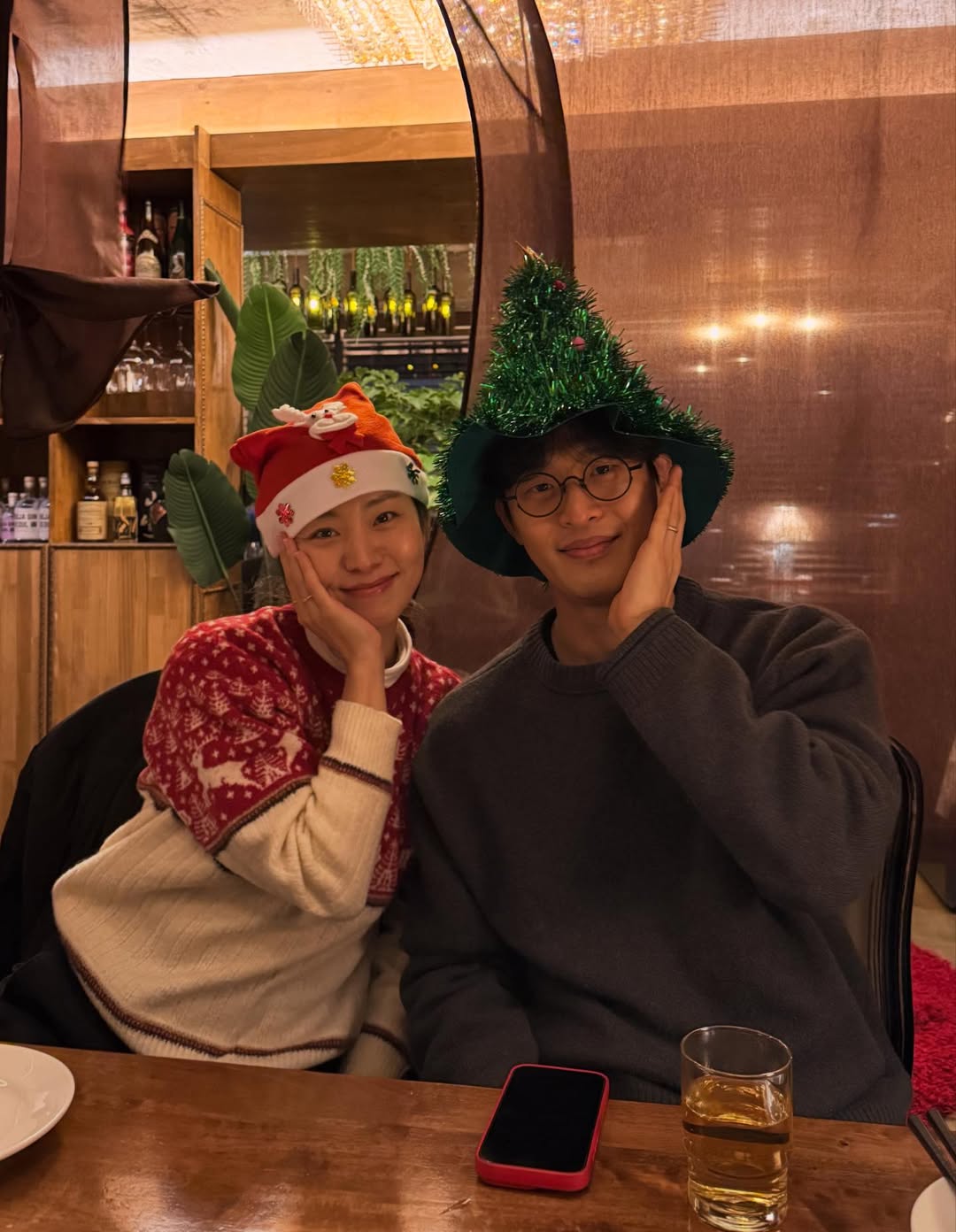 Cấp b&aacute;o: Cặp đ&ocirc;i diễn vi&ecirc;n tức tốc cưới v&agrave;o th&aacute;ng 5/2026- Ảnh 1.