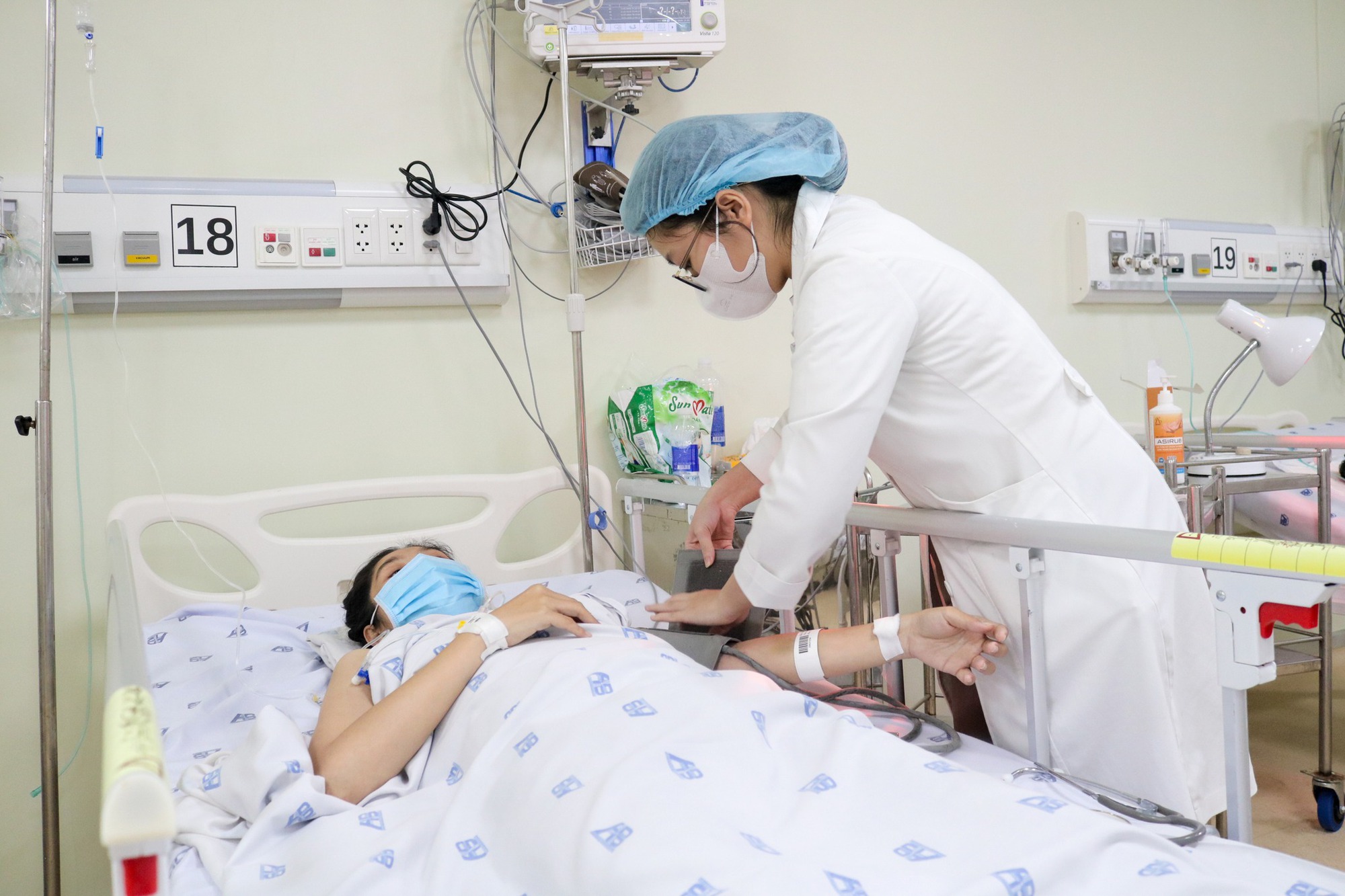 Một thai phụ nhiễm khuẩn đường tiết niệu, đe dọa cả mẹ lẫn con- Ảnh 1.