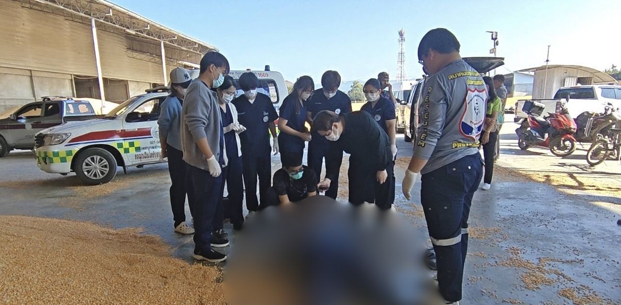 Cứu đồng nghiệp khỏi nguy hiểm, người phụ nữ bị m&aacute;y x&uacute;c c&aacute;n tử vong, chồng con nghe tin rồi ng&atilde; quỵ- Ảnh 2.