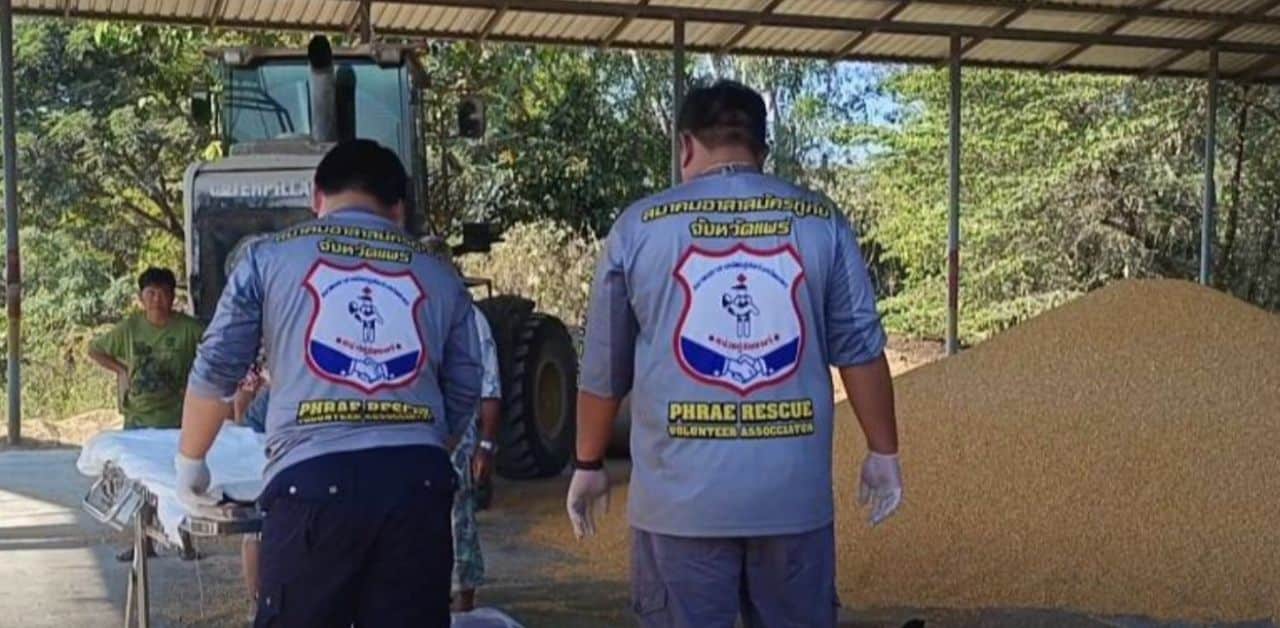 Cứu đồng nghiệp khỏi nguy hiểm, người phụ nữ bị m&aacute;y x&uacute;c c&aacute;n tử vong, chồng con nghe tin rồi ng&atilde; quỵ- Ảnh 3.