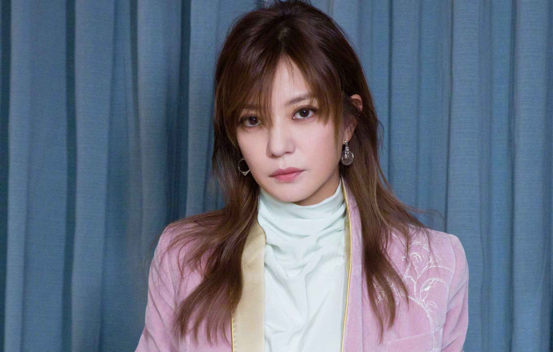 Qu&aacute; khứ được giấu kỹ của Triệu Vy- Ảnh 4.