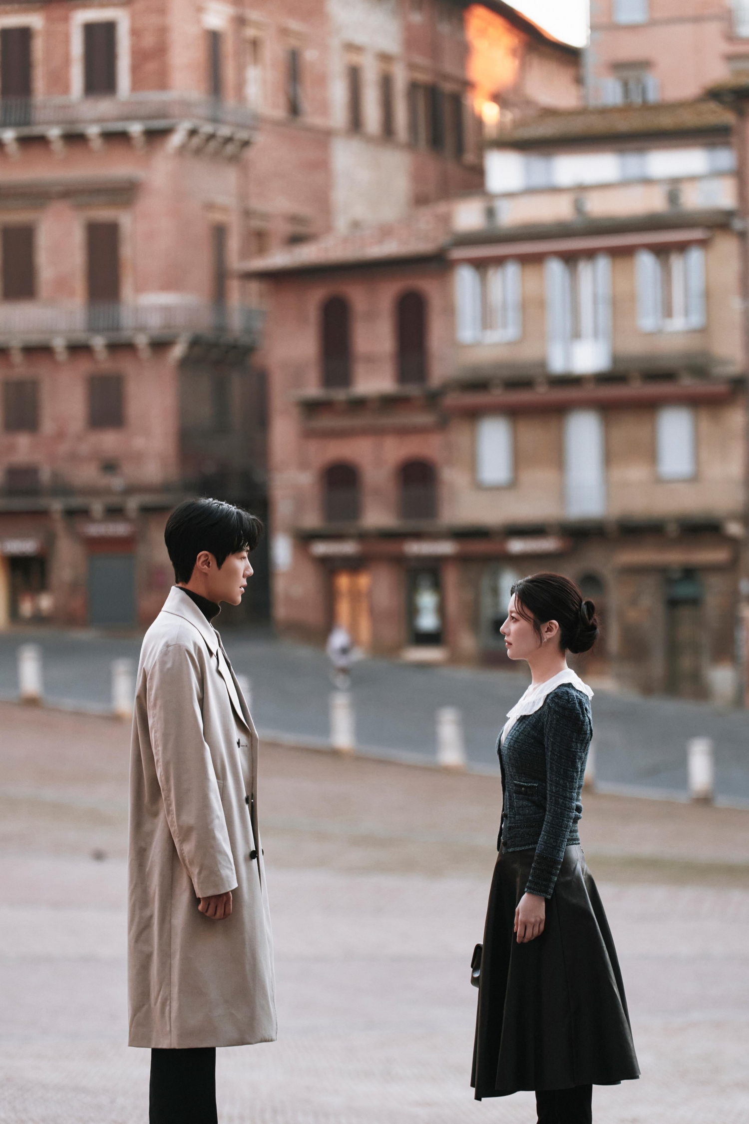 Mất cảm x&uacute;c với c&aacute;i đẹp th&igrave; đ&acirc;y l&agrave; phim H&agrave;n cho bạn: Cặp ch&iacute;nh c&ocirc;ng ch&uacute;a ho&agrave;ng tử, cảnh n&agrave;o cũng đậm m&ugrave;i tiền- Ảnh 2.