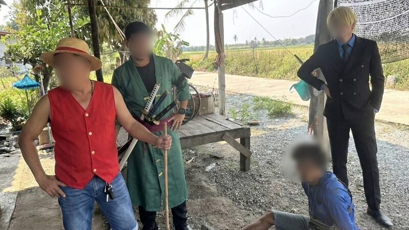 Luffy ngừng t&igrave;m kho b&aacute;u, c&ugrave;ng Bạch Tuyết, Lọ Lem... truy qu&eacute;t ma t&uacute;y: Chuyện g&igrave; đang xảy ra ở đồn cảnh s&aacute;t n&agrave;y?- Ảnh 1.