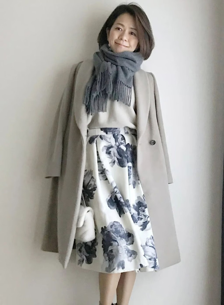 Người phụ nữ xấu x&iacute; lột x&aacute;c xinh đẹp nhờ 13 năm chụp ảnh selfie để 'sửa m&igrave;nh'- Ảnh 3.