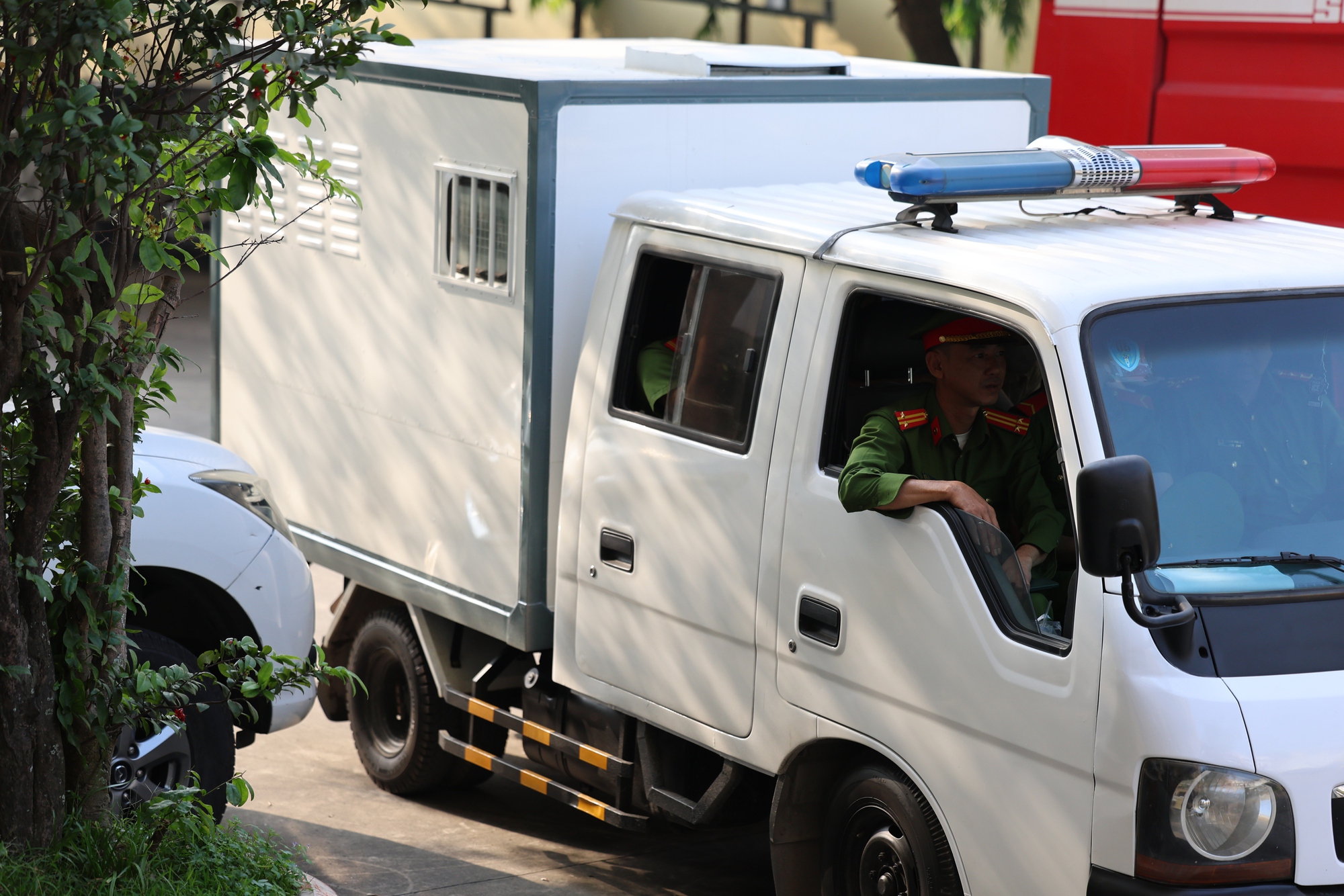 Vụ &aacute;n li&ecirc;n quan Nguyễn Phương Hằng: H&igrave;nh ảnh dẫn giải chủ k&ecirc;nh YouTube Lan Đinh s&aacute;ng nay- Ảnh 3.