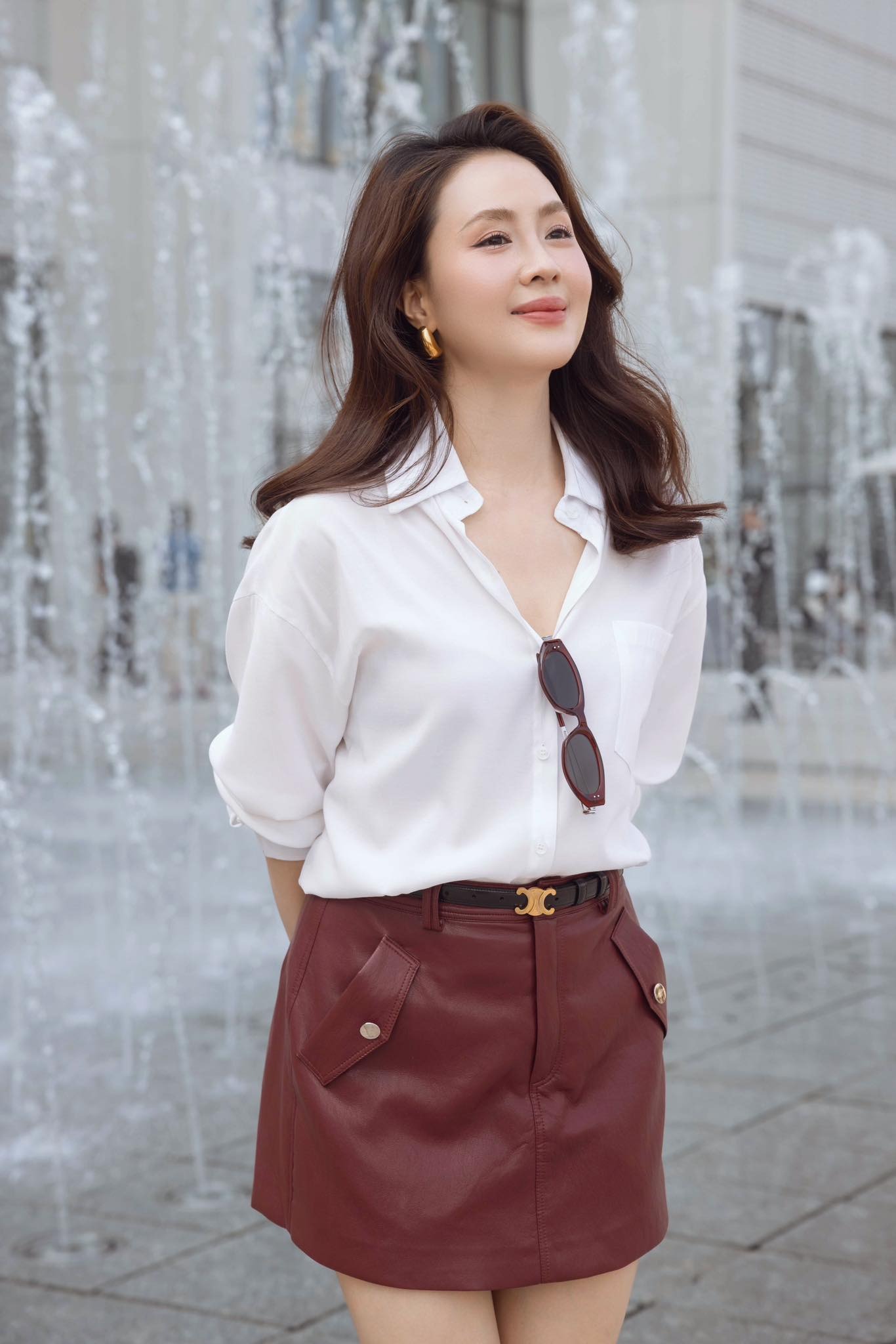 Mỹ nh&acirc;n được cả showbiz n&acirc;ng niu như b&aacute;u vật, 42 tuổi vẫn l&agrave; 