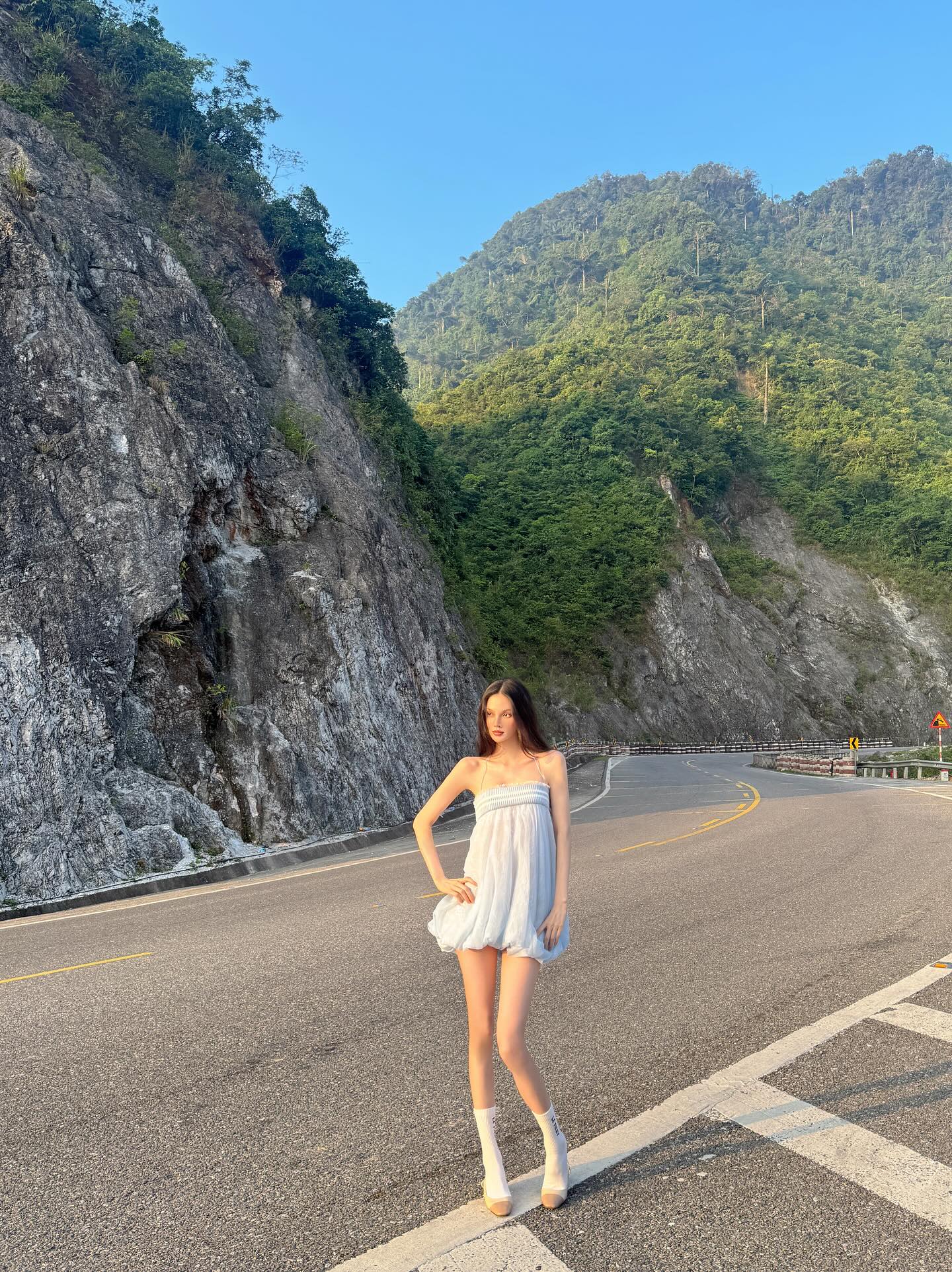 Hương Giang g&acirc;y giật m&igrave;nh với h&igrave;nh ảnh da bọc xương: &ldquo;C&ocirc; ấy c&oacute; ổn kh&ocirc;ng vậy?&rdquo;- Ảnh 8.