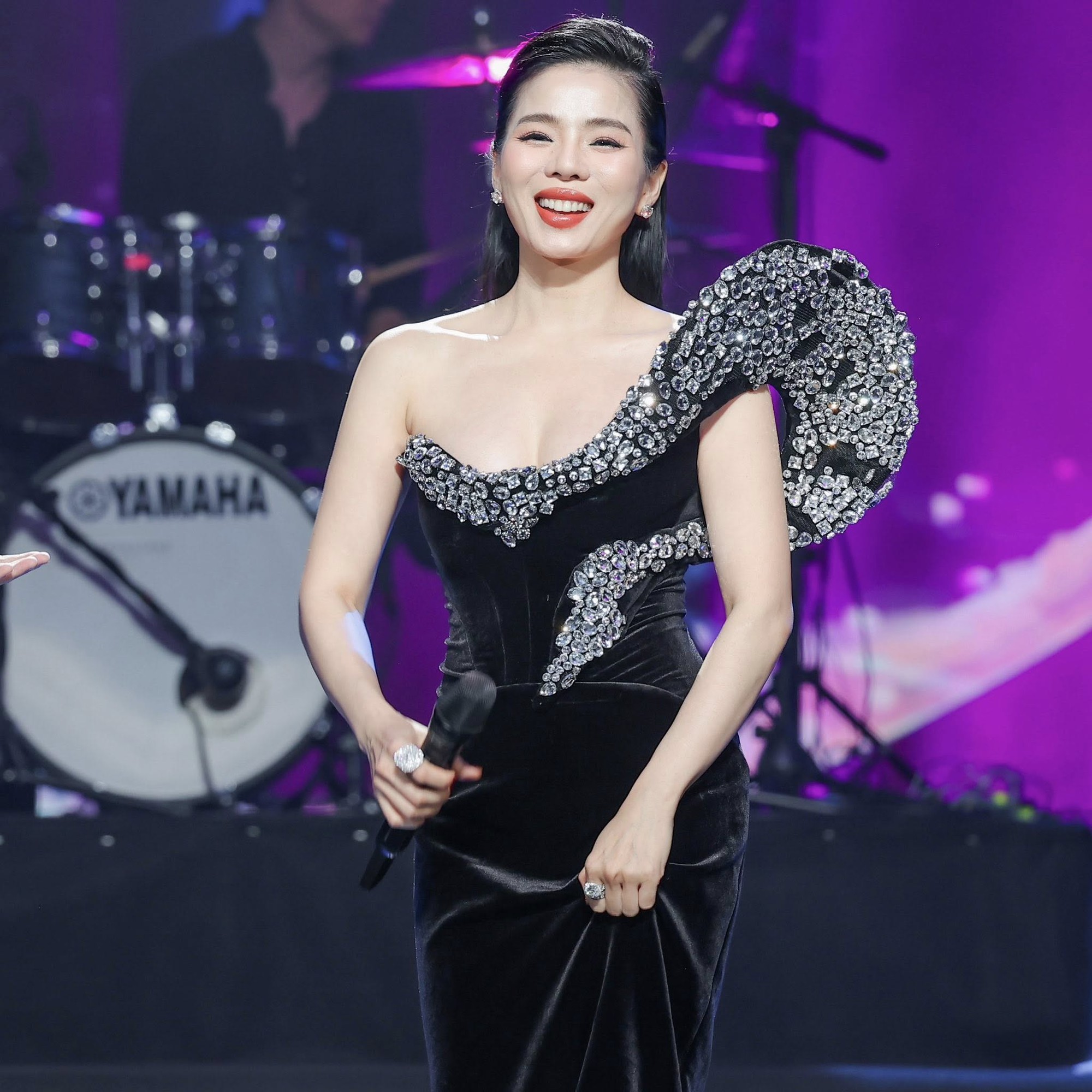 Vụ Lệ Quy&ecirc;n đ&aacute;p trả văng tục: Sở VH&TT TPHCM nhắc nghệ sĩ trau dồi đạo đức, ứng xử văn minh- Ảnh 1.