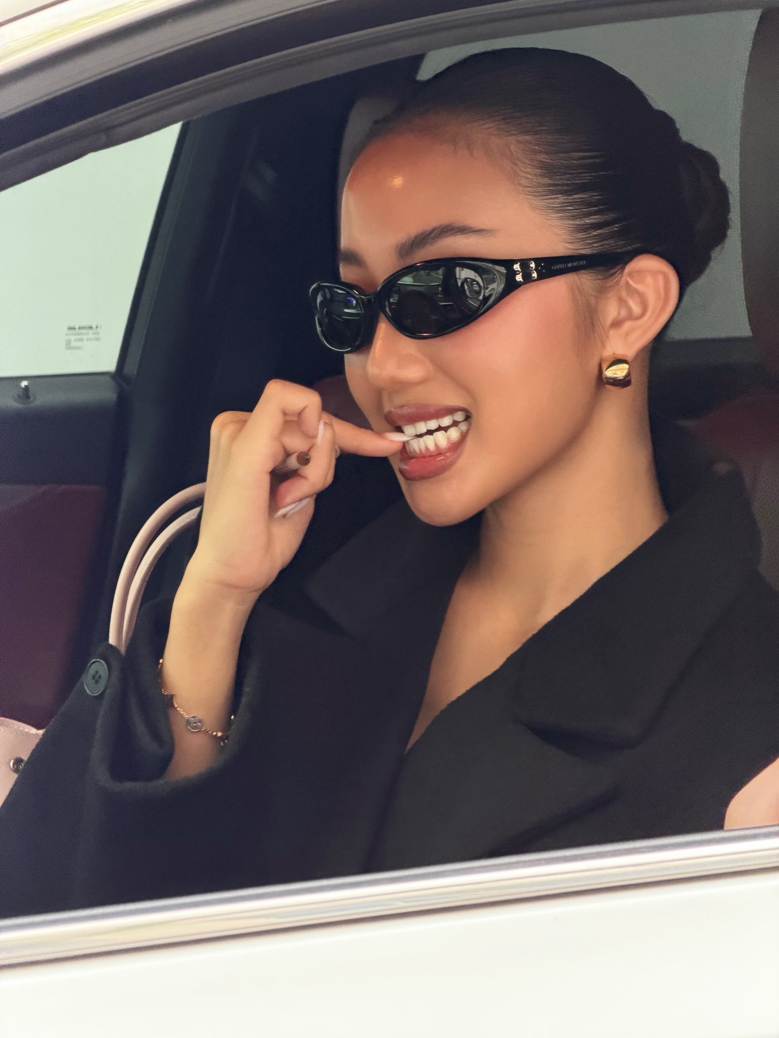 Lời ra tiếng v&agrave;o về một phu nh&acirc;n nh&agrave; gi&agrave;u Việt mới nổi: &ldquo;Khen riết cứ tưởng m&igrave;nh l&agrave; Hailey Bieber thật&rdquo;- Ảnh 8.