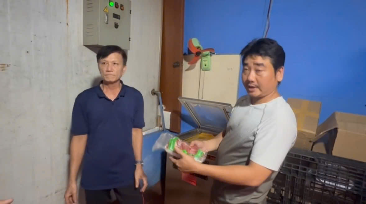 Cận cảnh kho thịt heo "đội lốt" đ&agrave; điểu, d&ecirc;, nai, nh&iacute;m tuồn ra thị trường vừa bị triệt ph&aacute;- Ảnh 9.