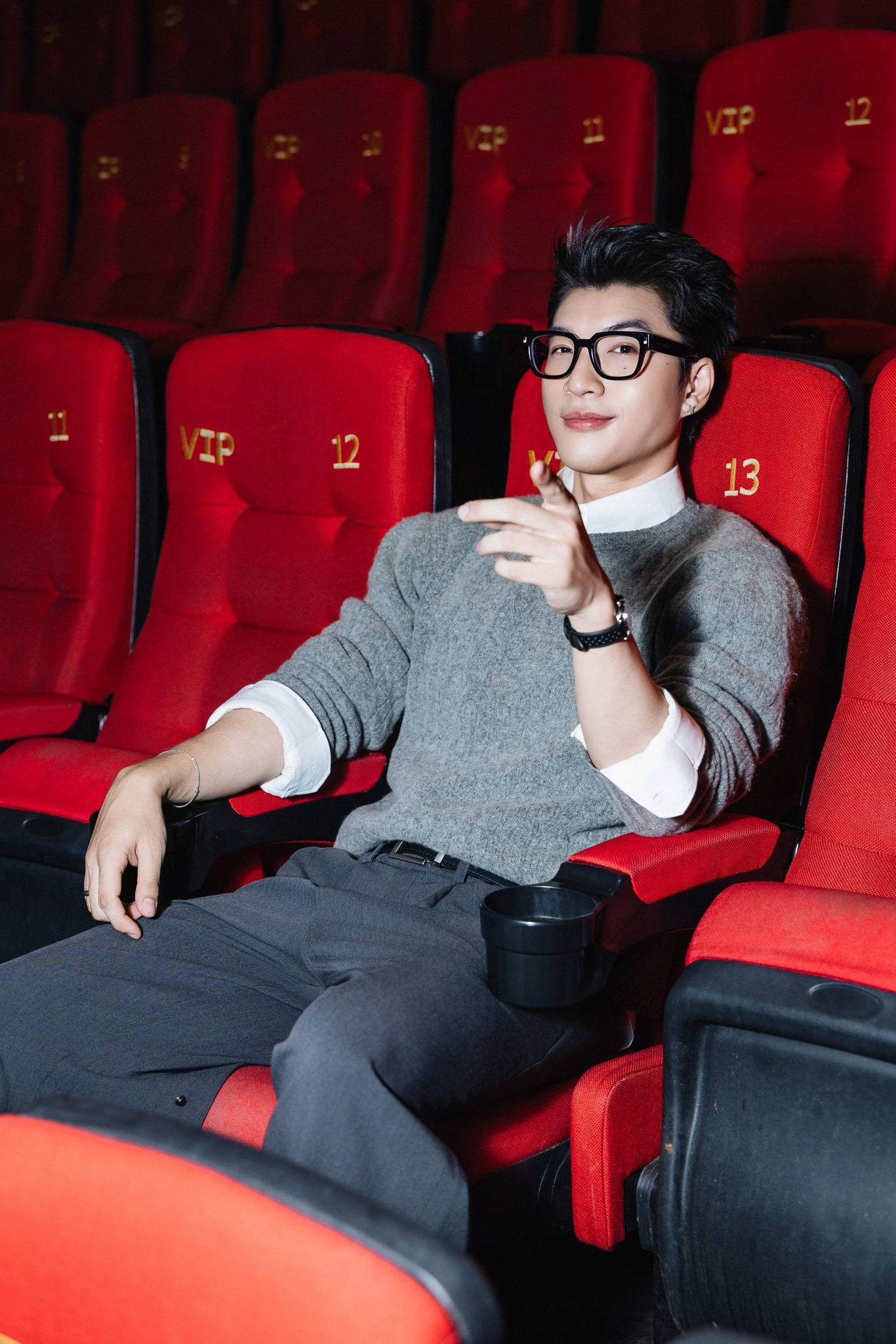 Nam nghệ sĩ Vbiz đắt show bậc nhất, được Bộ VHTTDL vinh danh: N&oacute;i 1 c&acirc;u ủng hộ ngay 400 triệu đồng- Ảnh 5.