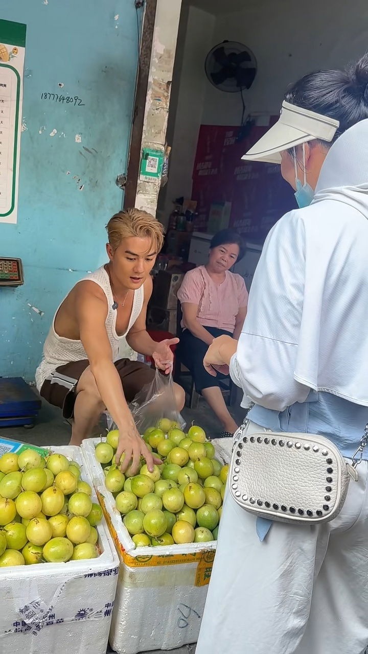 Sự hết thời của 1 Anh Trai Ch&ocirc;ng Gai: Từng khiến con g&aacute;i đại gia đi&ecirc;n đảo, giờ về qu&ecirc; đi h&aacute;t đ&aacute;m cưới dạo- Ảnh 8.