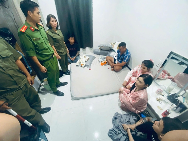 Bắt Đặng Thị Hồng Thi v&agrave; Phan Thị Hải Yến c&ugrave;ng SN 2006- Ảnh 1.