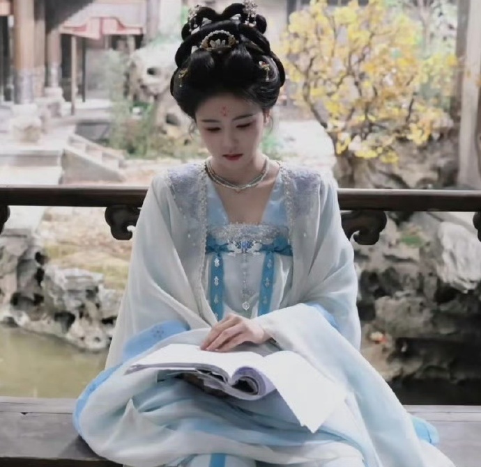 Minh tinh Bạch Lộc thắng kiện kẻ x&uacute;c phạm, phỉ b&aacute;ng- Ảnh 3.