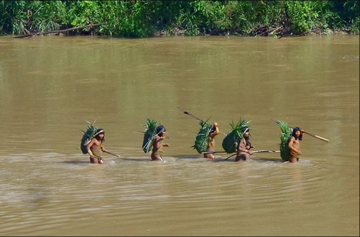 Lần đầu c&ocirc;ng bố ảnh của bộ lạc b&iacute; ẩn nhất thế giới, chuy&ecirc;n gia n&oacute;i vẫn c&ograve;n khoảng 200 cộng đồng tương tự- Ảnh 5.