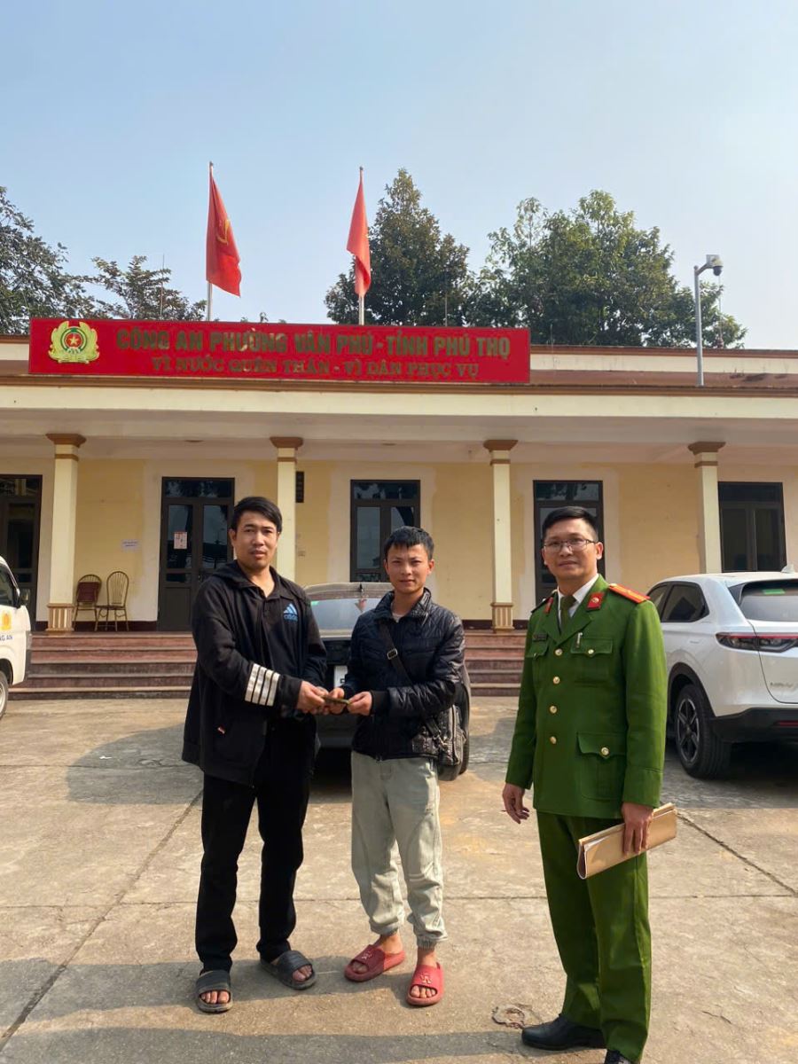 Bất ngờ nhận được 70 triệu đồng, người chuyển nhầm ở Thanh H&oacute;a li&ecirc;n hệ xin lại nhưng người đ&agrave;n &ocirc;ng SN 1990 từ chối rồi b&aacute;o c&ocirc;ng an- Ảnh 1.