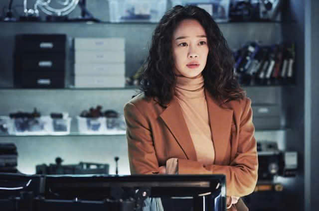 C&ocirc;ng bố ảnh nữ diễn vi&ecirc;n hạng A hết thời sống lay lắt trong t&uacute;p lều- Ảnh 4.