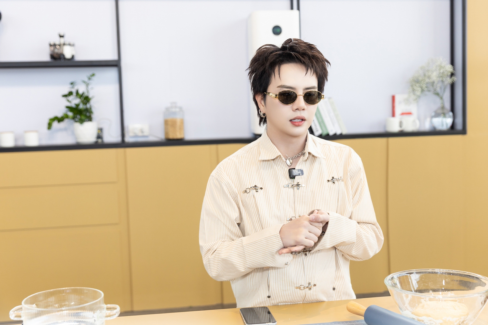 &Aacute;nh Vi&ecirc;n "l&ecirc;n đồ", đọ sắc b&ecirc;n cạnh Chi Pu- Ảnh 6.