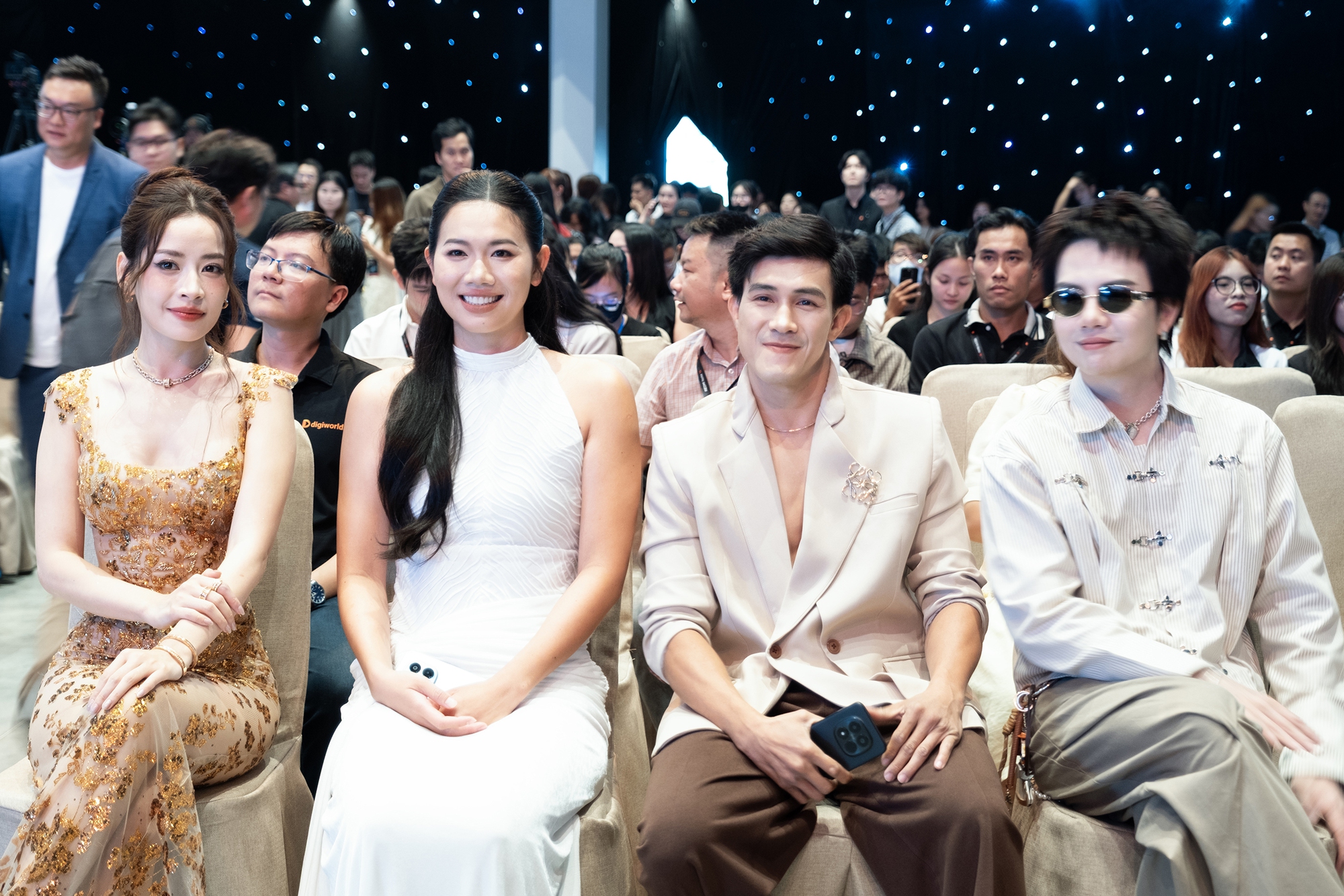 &Aacute;nh Vi&ecirc;n "l&ecirc;n đồ", đọ sắc b&ecirc;n cạnh Chi Pu- Ảnh 1.