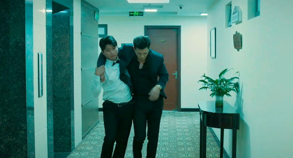 C&uacute; lừa sốc nhất phim Việt giờ v&agrave;ng- Ảnh 2.