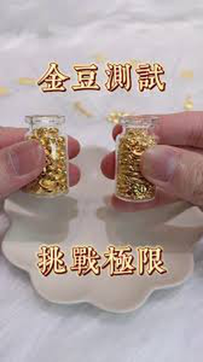 Giờ ai c&ograve;n khoe đồ hiệu nữa, khoe v&agrave;ng mới chất- Ảnh 1.