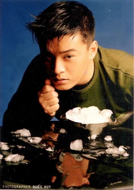 Giai thoại về nam ca sĩ Việt h&aacute;t 1 ca kh&uacute;c mua được 10 căn nh&agrave;, c&aacute;t x&ecirc; h&agrave;ng chục c&acirc;y v&agrave;ng, diễn đ&acirc;u thắng đấy- Ảnh 3.