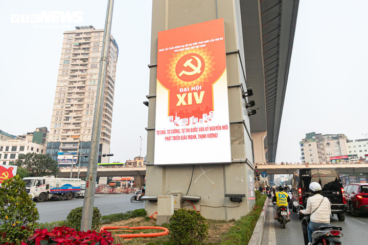 Cận cảnh hơn 200 m&agrave;n h&igrave;nh LED được lắp đặt dưới gầm cầu cạn V&agrave;nh đai 2 H&agrave; Nội- Ảnh 8.