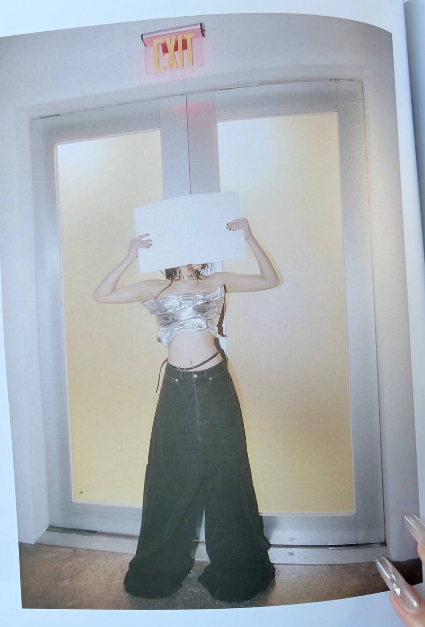 Sang tuổi 30, Jennie tung loạt ảnh khiến cả MXH phải ồn- Ảnh 3.