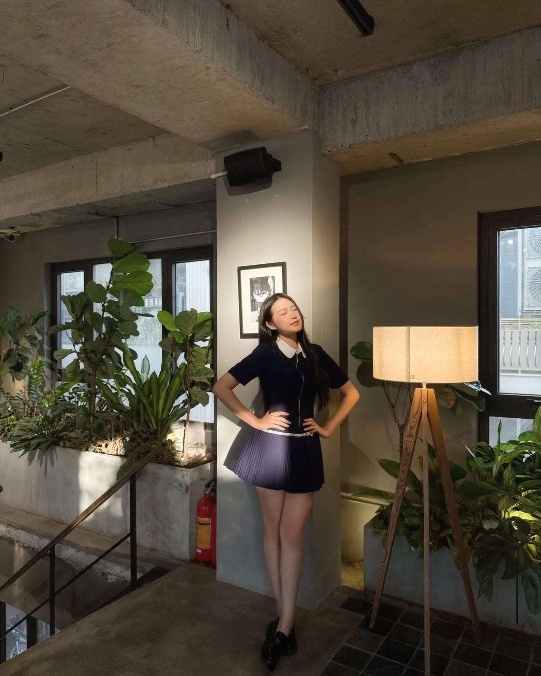 Tiểu thư H&agrave; th&agrave;nh kh&ocirc;ng ph&ocirc; trương đồ hiệu, chỉ m&ecirc; local brand: Đố ai t&igrave;m được 1 lần mặc xấu- Ảnh 11.