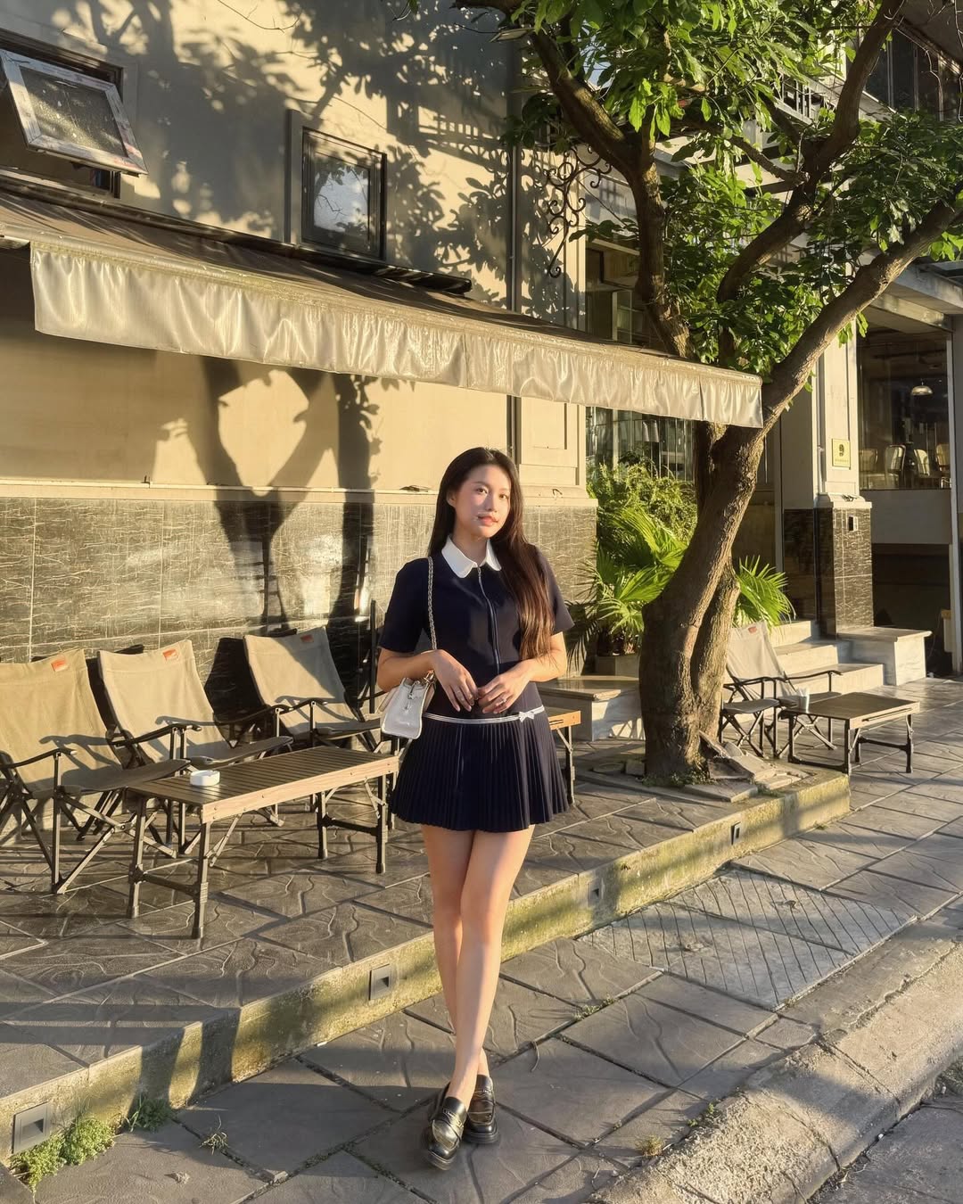 Tiểu thư H&agrave; th&agrave;nh kh&ocirc;ng ph&ocirc; trương đồ hiệu, chỉ m&ecirc; local brand: Đố ai t&igrave;m được 1 lần mặc xấu- Ảnh 12.