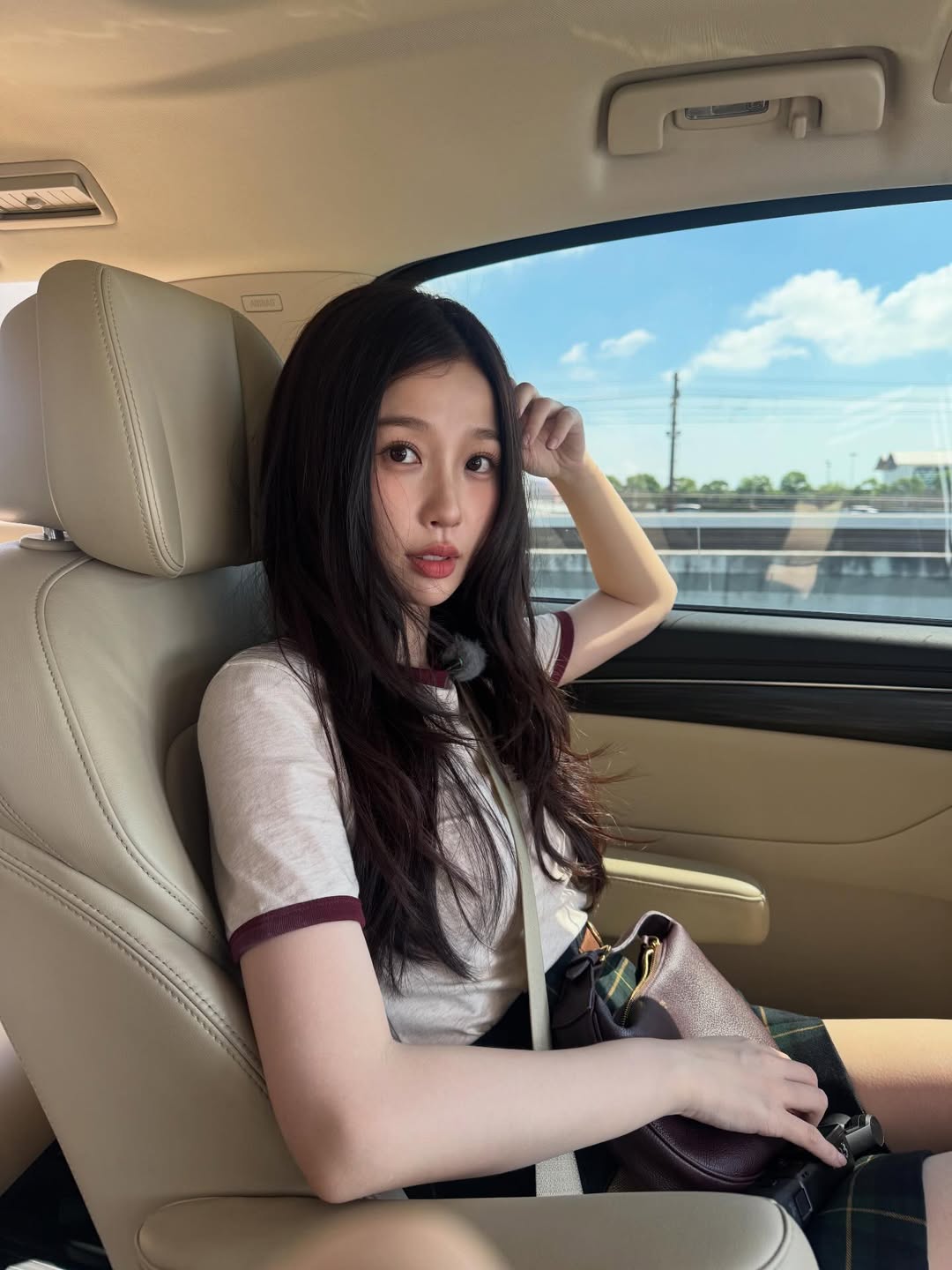 BXH nghệ sĩ bị tho&aacute;t fan gọi t&ecirc;n duy nhất mỹ nh&acirc;n đ&aacute;ng gh&eacute;t nhất 2025: 4 th&aacute;ng bay m&agrave;u 9,1 triệu người theo d&otilde;i- Ảnh 1.