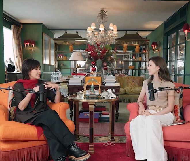 Ồn &agrave;o podcast của 