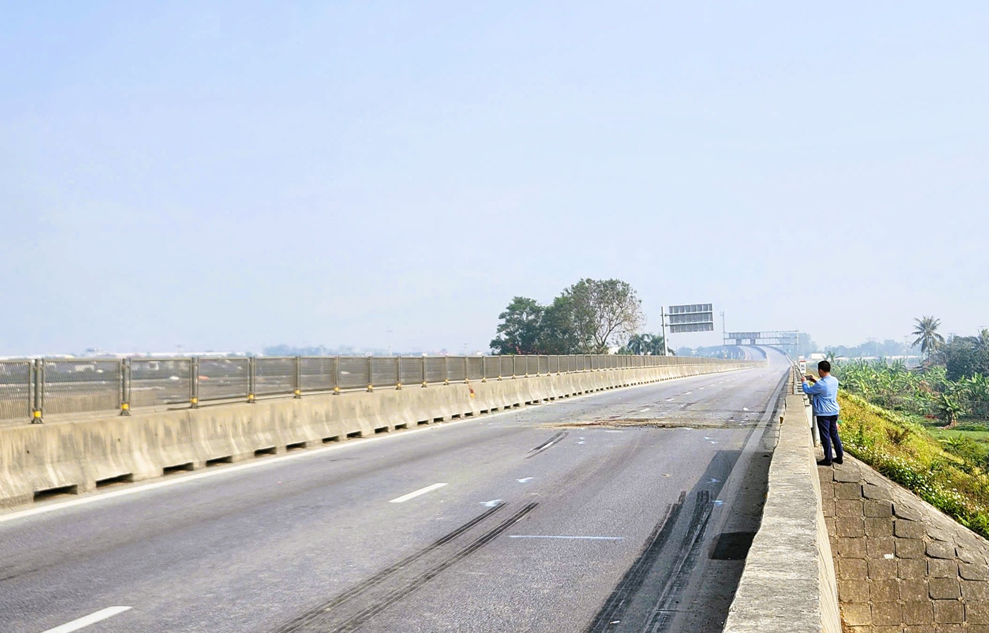 Khởi tố vụ tai nạn thảm khốc tr&ecirc;n cao tốc khiến 4 người chết, 5 người bị thương- Ảnh 2.