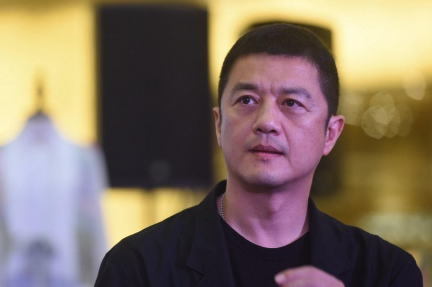 Fan đổ x&ocirc; quy&ecirc;n g&oacute;p 34 tỷ 