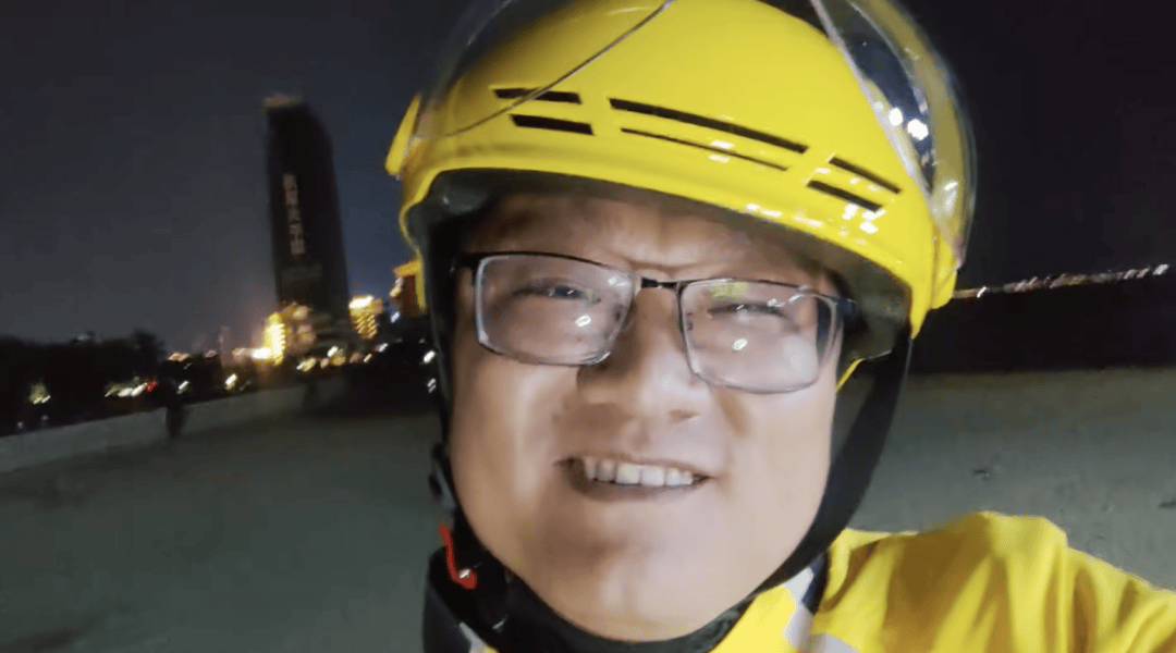 Thạc sĩ, quản l&yacute; cấp cao bỏ việc đi l&agrave;m shipper: "Học giỏi, bằng cấp xịn th&igrave; sao?"- Ảnh 3.