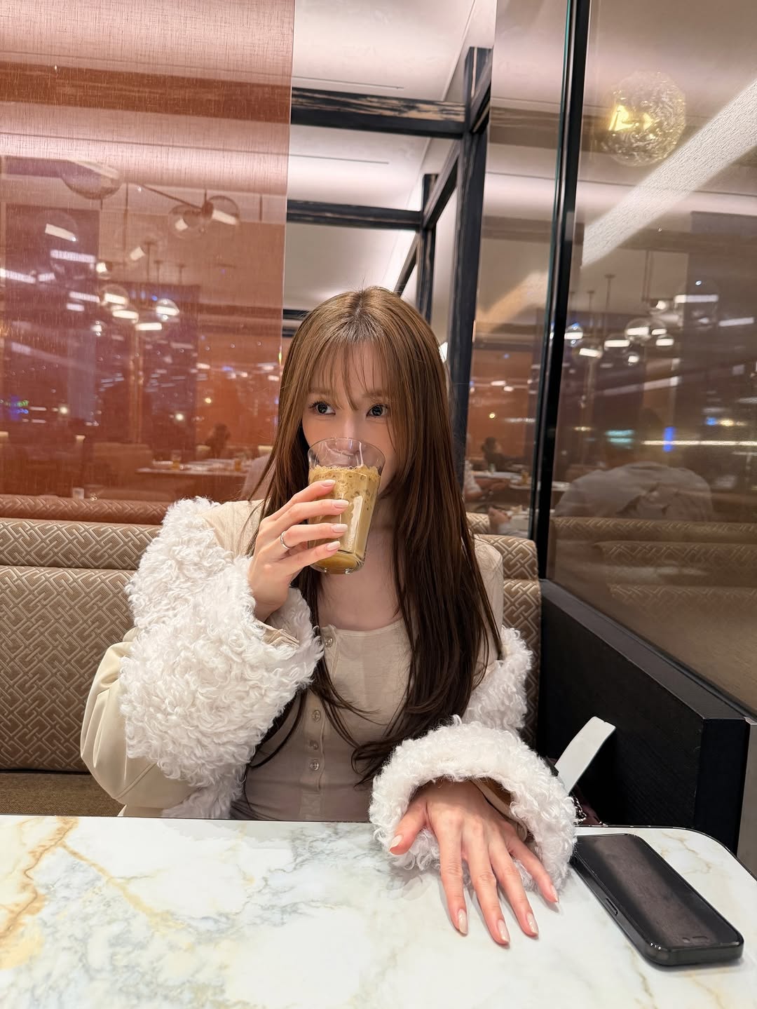 Mỹ nh&acirc;n 19 năm kh&ocirc;ng c&oacute; đối thủ v&igrave; nụ cười tuyệt phẩm nh&acirc;n gian: U40 vẫn l&agrave; s&aacute;ch mẫu thời trang cho g&aacute;i 18- Ảnh 6.