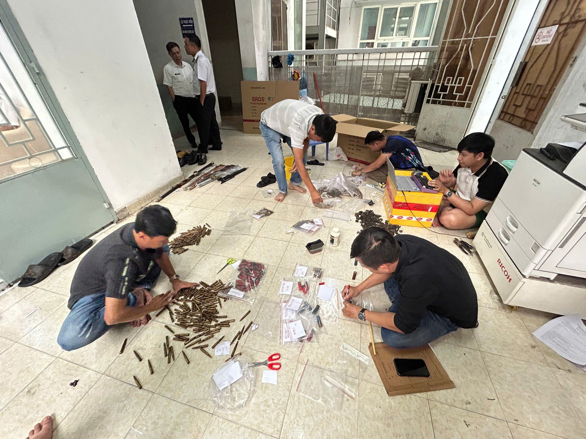 Kh&aacute;m x&eacute;t khẩn cấp 18 địa điểm của "&ocirc;ng tr&ugrave;m" Nguyễn Huỳnh Vũ- Ảnh 2.