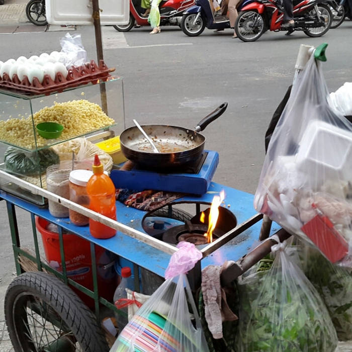 M&oacute;n b&igrave;nh d&acirc;n Việt l&ecirc;n đ&agrave;i H&agrave;n Quốc: Gi&aacute; rẻ, b&aacute;n vỉa h&egrave;, du kh&aacute;ch nhận x&eacute;t "T&ocirc;i chưa bao giờ được ăn n&oacute;"- Ảnh 4.